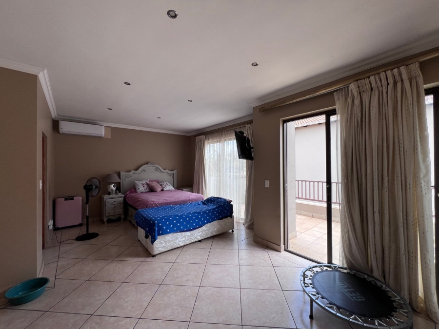 2 Bedroom Property for Sale in Xanadu North West